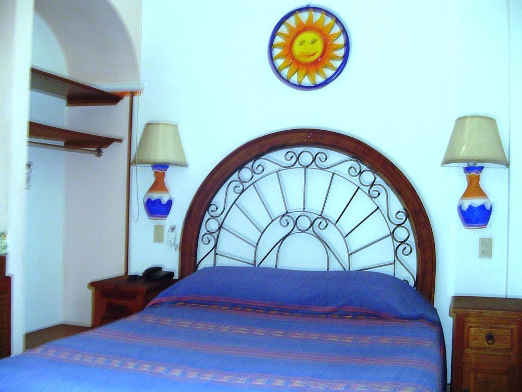 Hotel & Suites Coral Puerto Vallarta Zimmer foto